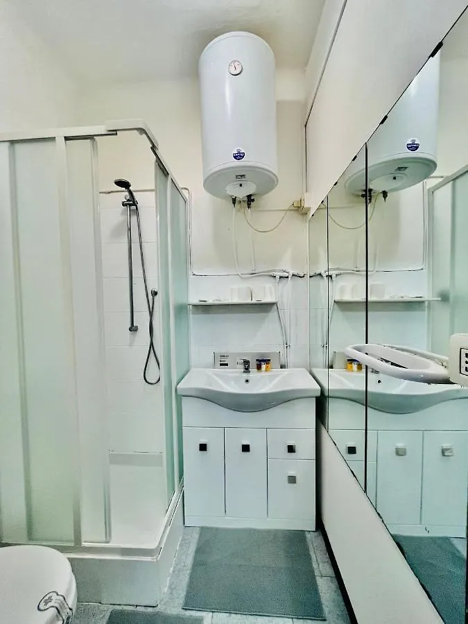 Bertolazzi Apartment Milan 0*,  Italy